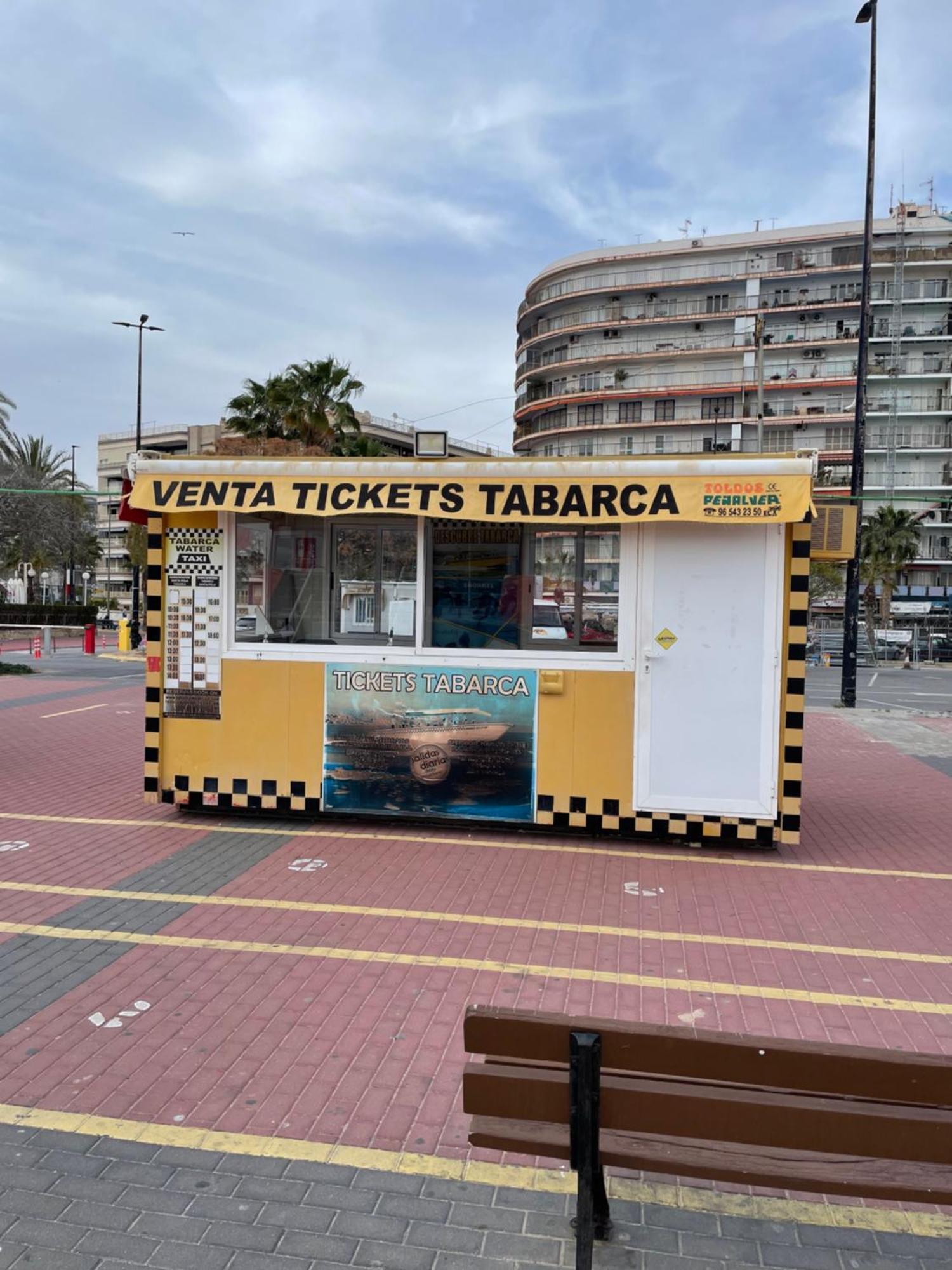 Piso Muy Cerca De La Playa Con Parking *